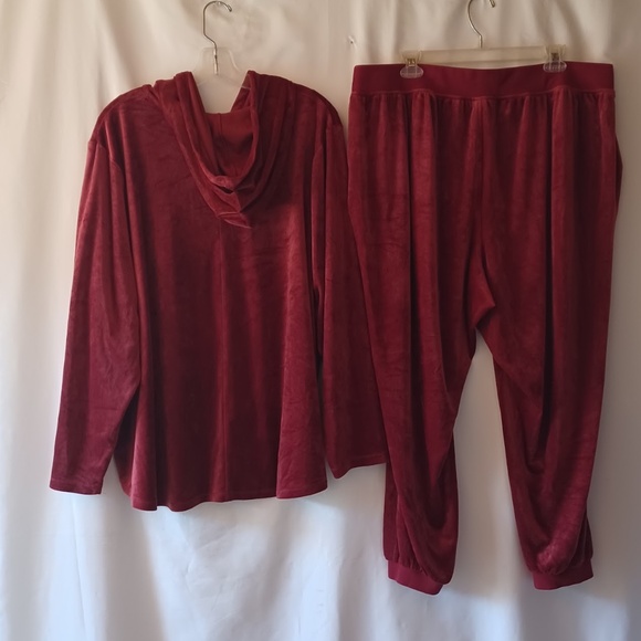 LIVI Lane Bryant 2 Piece Velour Set Hoodie 26/28 Jogger Pants 22/24 Rhubarb Red - Picture 7 of 7